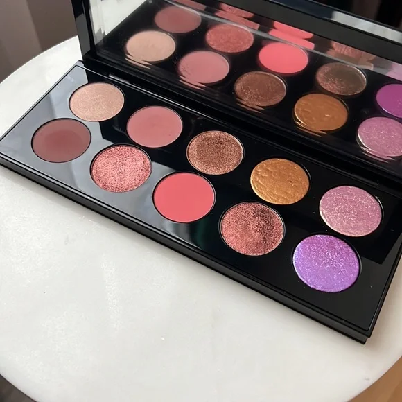 PAT McGRATH LABS Mothership IX Eyeshadow Palette: Huetopian